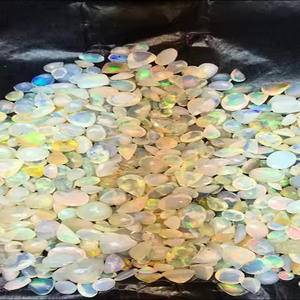 Forma de mezcla de piedras preciosas sueltas de ópalo de fuego blanco natural Origen de Etiopía buena calidad y excelente brillo y utilizado en la fabricación de joyas - Product Image 3