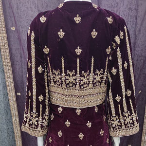 Elegante terciopelo de invierno Gharara Dupatta Salwar Kameez para adultos intrincados piedras Zarkan bordado completo Elegante ropa India - Product Image 1