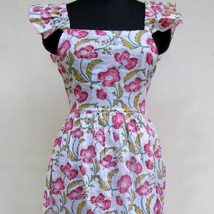 <b>Best</b> Quality New Collection Tie Dye Long Kaftan V-neck Half Sleeve Rayon Fabric Loose <b>Fitting</b> Dress with Side Slit Spring Kaftan - Product Image 1