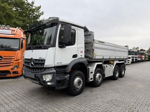 Camion benne d'occasion Mercedes-Benz Arocs 3246 6x4 Diesel 40T Euro 6 pour transport lourd et travaux d'ingénierie, modèle 2017 - Product Image 1