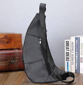 Mochila de hombro y pecho duradera para mujer, bandolera con cinturón, para viajes, senderismo - Product Image 4