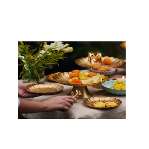 Support de gâteau de pied en laiton de haute qualité et support de gâteau de fête et ustensiles de cuisine et restaurants de mariage royal et utilisation à la main - Product Image 4