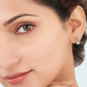 Boucles d'oreilles clous pyramides en or rose pour femmes avec zircon et perle - Product Image 2