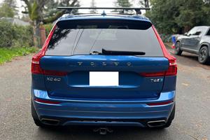 IMPRESIONANTE Volvo XC-60 T6 R-Design 2018, Motor de 4 Cilindros con Doble Inyección, Tracción en las Cuatro Ruedas, Transmisión Automática - Product Image 6