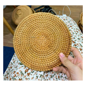 Assiette en rotin en osier durable-Assiette murale décorative faite à la main-Vaisselle naturelle pour le style rustique ou fermier - Product Image 1