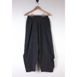 กางเกงผ้าฝ้ายลำลอง Obi - กางเกงคาร์โก้เอวกลางสีเอิร์ธโทน ปรับได้ ระบายอากาศดี ดีไซน์ยับๆ; กางเกงลำลองน้ำหนักเบา - Product Image 2