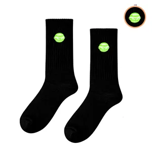 Calcetines Deportivos para Mujer con Patrón de Planetas Bordados en Colores - Product Image 1