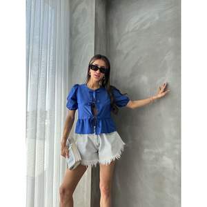 Blusa de Popelina para Mujer Topshow Saks con Lazo Frontal, Blusa con Lazo Frontal al por Mayor - Product Image 4