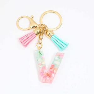 Llavero alfabeto resina para regalos y dijes para regalos y uso personal - Product Image 6