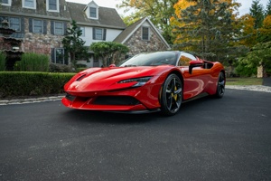 เฟอร์รารี่ SF90 สไปเดอร์ คอนเวอร์ทิเบิล ปี 2022 เกียร์อัตโนมัติ เบาะหนัง ไฮบริด เทอร์โบ รับรองคุณภาพ สภาพดี ใช้งานน้อย - Product Image 6