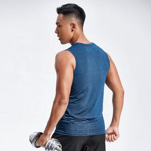 Haut de gymnastique sans manches pour hommes de haute qualité réservoir de Fitness à séchage rapide 100% Polyester coupe serrée vêtements de sport tricotés écologiques - Product Image 5