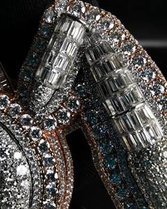 Pendentif en diamant Moissanite élégant pour les femmes, vêtements de fête et mode quotidienne disponibles aux meilleurs prix d'Inde - Product Image 4