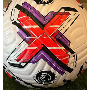 ลูกฟุตบอลมาตรฐาน ผลิตจากวัสดุ PU ใหม่เอี่ยม น้ำหนัก 420 กรัม ไร้รอยต่อ ผลิตด้วยเทคนิคการเชื่อมด้วยความร้อน เหมาะสำหรับการแข่งขันในลีก - Product Image 2