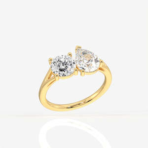 Bague en Moissanite taillée au Portugal en or 14 carats, design Toi Moi - Product Image 2