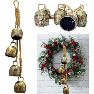 Cloche décorative suspendue en fer pour arbre de Noël Ornement de vacances rustique pour intérieur saisonnier et décoration de célébration - Product Image 5
