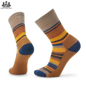 2025 Men's Crew Sports <b>Socks</b> with Custom Logo Knitted Eco-Friendly Quick Dry <b>Breathable</b> Spandex/Cotton Wholesale at Low Price - Product Image 5