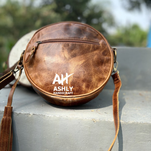 Nuevo estilo occidental Tooled Cowhide Fur Leather Canteen Bag Mano Tooled Forma redonda Bolso elegante multiusos Mujeres Sling Monedero - Product Image 2