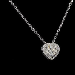 Collier pendentif en diamant de laboratoire en forme de coeur de 1.19 ct or blanc 14 carats bijoux légers à porter quotidiennement - Product Image 2