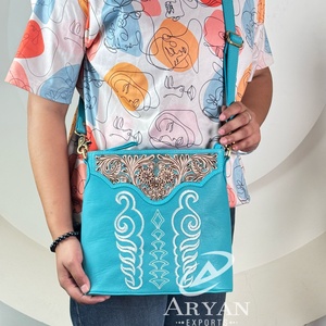 Sac à main de grande capacité en cuir véritable repoussé à la main pour femmes, sacs à bandoulière de marque connue - Product Image 1