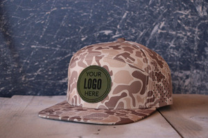 Vietnam OEM Fábrica de cuero personalizado Logo Snapback Cap Sombreros 6 paneles corte láser detalle camuflaje sombrero para negocios sombrero ajustable - Product Image 3