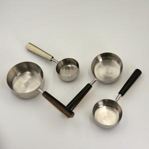 Tazas Medidoras de Acero Inoxidable de Alta Calidad al por Mayor, Tazas Medidoras Multiusos Modernas y Creativas con Mango Clásico de Resina - Product Image 2
