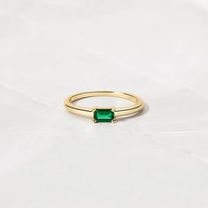 Anillo fino de piedras preciosas de Esmeralda Baguette de oro y plata vintage, joyería de piedra natal para ella para compromiso de boda o fiesta - Product Image 5