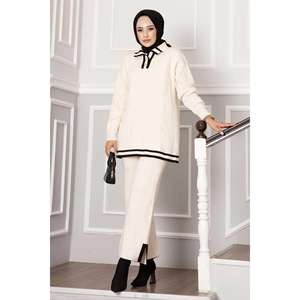 Hijab 2 pièces à col boutonné et rayures détaillées pour homme pulls écrus - Product Image 1