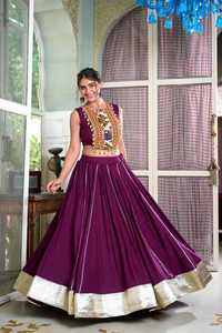 Lehenga Choli de qualité supérieure pour les festivals indiens, pièce de créateur, qualité d'exportation, vêtements ethniques, tenue de Garba, vente en gros - Product Image 4