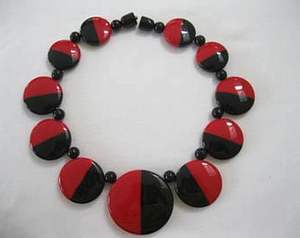 Collar con colgante circular de resina transparente - Product Image 1