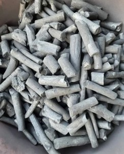 Nettoyez les bâtonnets de charbon de bois naturel pour les grillades et les foyers en plein air - Product Image 6