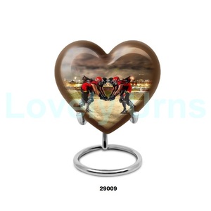 Venta caliente de aluminio fútbol corazón cremación urna para adultos para cenizas humanas urna grande decorativa con soporte y bolsa de terciopelo gratis - Product Image 2