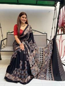 Vêtements de mariage de créateur Ajrakh, bloc de main imprimé, teinture, soie Modal Pure, Saree meilleure qualité, nouvel arrivage, vente en gros pour femmes, mode - Product Image 2