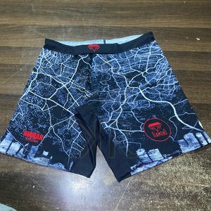 Shorts de compression MMA unisexes respirants en polyester 100% imprimés par transfert thermique personnalisés - Product Image 2