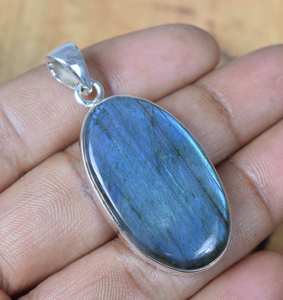 Pendentif en argent sterling 925 plaqué or vintage, serti à la main, avec pierres précieuses Labradorite bleue et Pierre de lune noire - Product Image 4