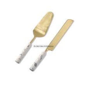 ชุดที่เสิร์ฟเค้กและมีดโลหะเคลือบเงาสีเงินเงางามหรูหรามีที่จับดีไซน์ไม่เหมือนใคร - Product Image 5