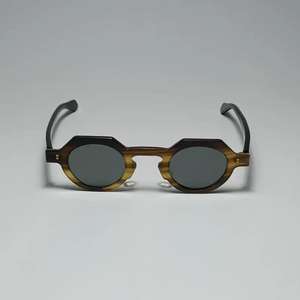 Monturas de Gafas Hechas a Mano de Alta Calidad, Duraderas, de Cuerno de Búfalo Natural, Imitación Antigua, Diseño Único Tallado, Cómodas - Product Image 1