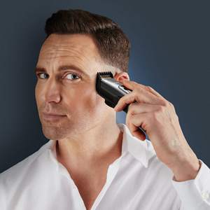 Tondeuse à cheveux à affichage numérique avec fonction d'alimentation, 45 longueurs de coupe, lames revêtues, batterie à charge rapide, prise US incluse - Product Image 2