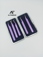 Pince à cils violette en acier inoxydable avec pointe en fibre de volume de logo personnalisé et boîtes à cartes