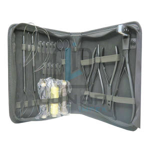 Lunar Offing ชุดอุปกรณ์ต่อผมสีดำด้านพร้อมคีมต่อผมสแตนเลสอเนกประสงค์ - Product Image 1