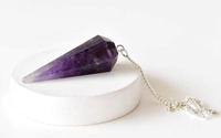 Pendule de radiesthésie en cristal de quartz améthyste facetté de haute qualité, fait main, tailles personnalisées, style indien, avec chaîne, pour guérison, souvenir et amour