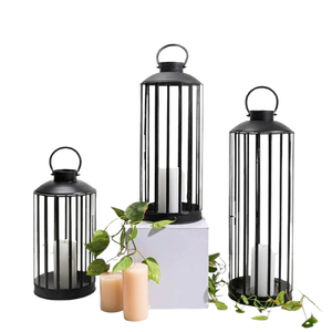Lanterne en métal noir de luxe bougeoir en fer avec poignée décoration de maison et de jardin lanterne de pièce maîtresse de mariage faite à la main - Product Image 1