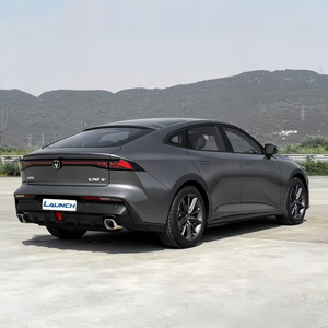 Changan UNI V Sport Edition Sedan Nouveau FWD R18 Pneus ACC Cruise Boîte de vitesses en cuir Euro VI Gaz/Essence Intérieur foncé Direction gauche - Product Image 3