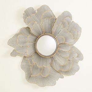 Cadre de miroir en métal de fer d'inspiration vintage avec des motifs fins et détaillés, artisanat exquis et look moderne - Product Image 1
