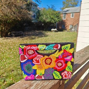 Nouveauté : Sac à main de créateur pour femme en suède, orné de perles et de perles de rocaille, avec fermeture éclair, sac bandoulière, style mode, personnalisable avec logo client - Product Image 2