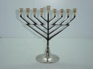 Candelabro Tradicional de Plata con Forma de Estrella para Menorá, Candelabro Religioso para Decoración del Hogar a un Precio Accesible - Product Image 4