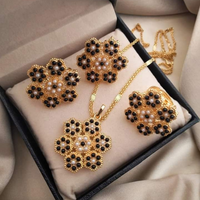 Ensemble de bijoux pour femmes, collier, boucles d'oreilles, bracelet, design floral en cuivre plaqué or antique avec zircon, pour mariage et fête