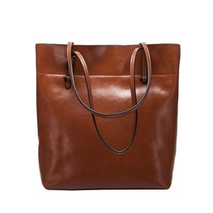 Meilleur fabricant et fournisseur de sacs fourre-tout en cuir de haute qualité, sacs fourre-tout en cuir faits à la main en gros à prix avantageux - Product Image 1