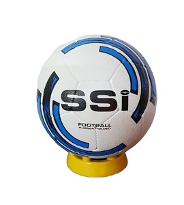 Ballon de football en caoutchouc durable à haute rétention d'air, construction longue durée, grande adhérence, style de logo imprimé pour les loisirs d'entraînement sportif - Product Image 1