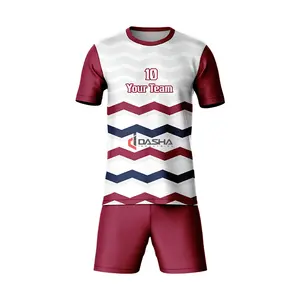 Uniforme de fútbol para hombre personalizado de alta calidad al por mayor, ropa de fútbol Lisa cómoda para adultos - Product Image 1