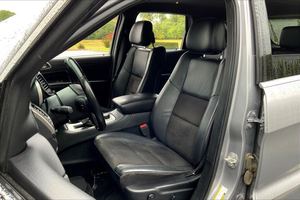 G-R-A-N-D C-H-E-R-O-K-E-E 2020 NORTH 4WD SUV d'occasion en excellent état, intérieur noir, transmission automatique à 8 vitesses, moteur 295 CV 3.6L V6 - Product Image 3